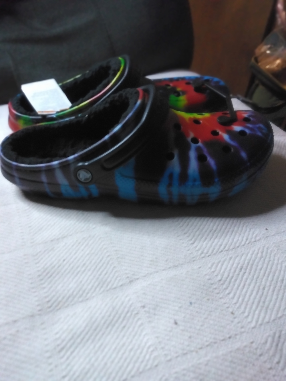 CROCS Mens Tie-Dye Fuzzy Clogs - Multi - Picture 7 of 7